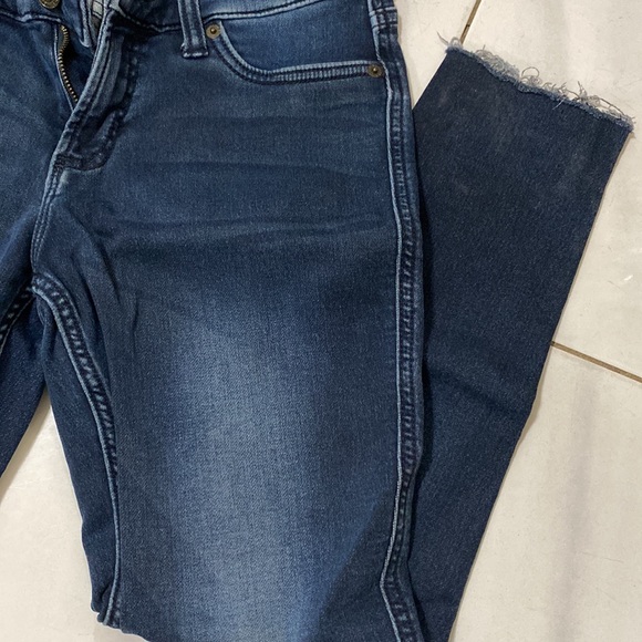 Jeans - Picture 2 of 3